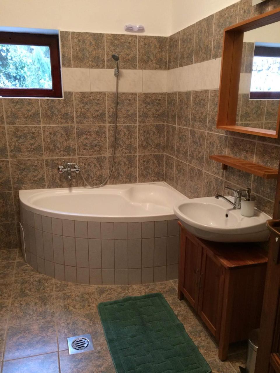 Rigo Lak Apartment Miskolc Luaran gambar