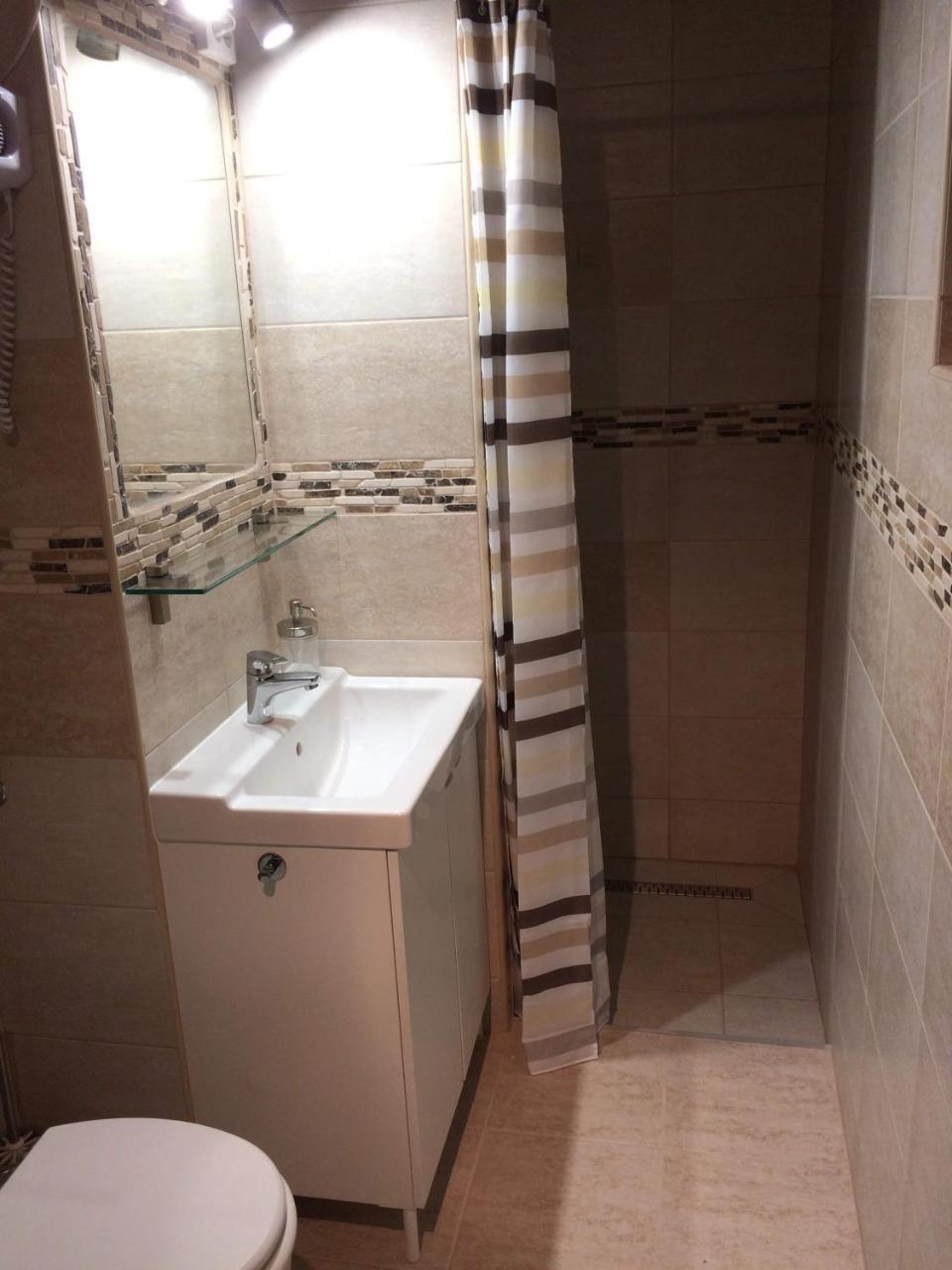 Rigo Lak Apartment Miskolc Luaran gambar