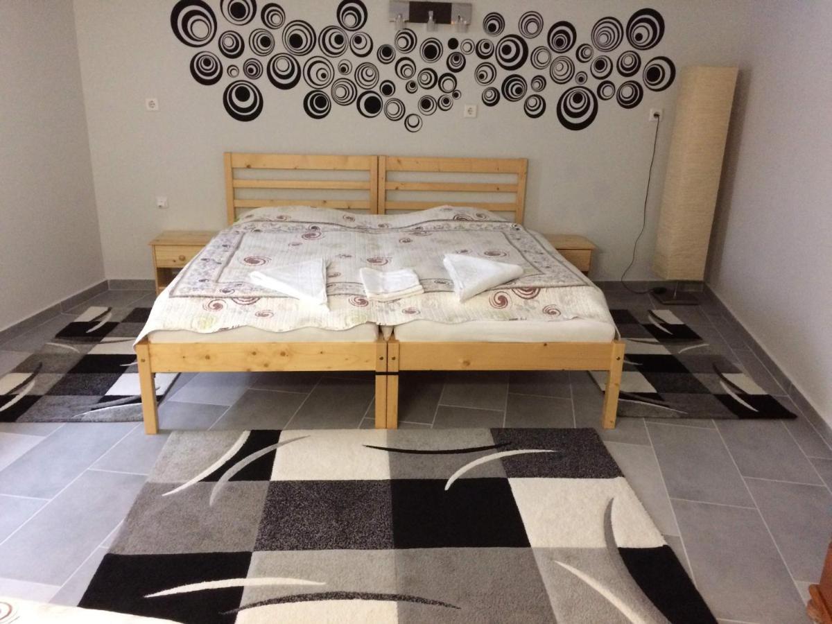 Rigo Lak Apartment Miskolc Luaran gambar